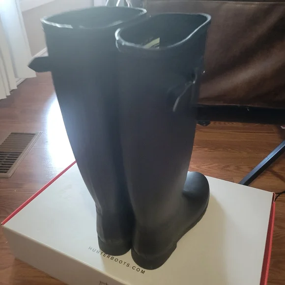 Hunter rain boots - Picture 3 of 6